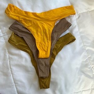NWOT- CUUP women’s thong panties size 1 (XS)